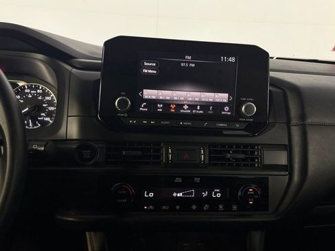 Used 2025 Nissan Pathfinder S FWD image 16