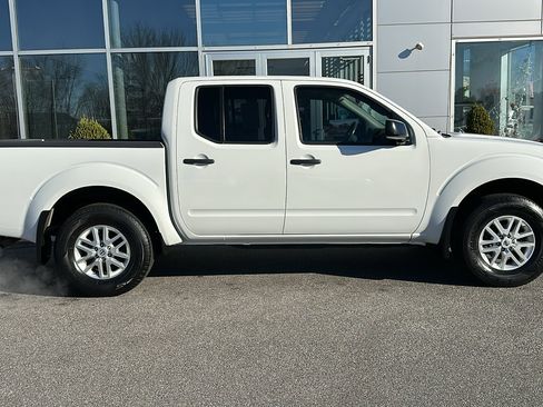 Certified 2019 Nissan Frontier SV image 28