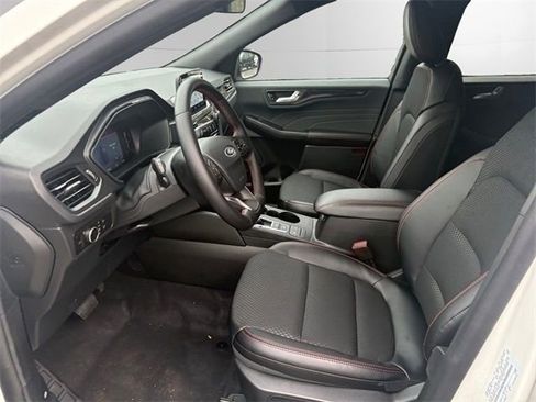 New 2026 Ford Escape ST-Line w/ Cold Weather Package AWD/4WD image 9