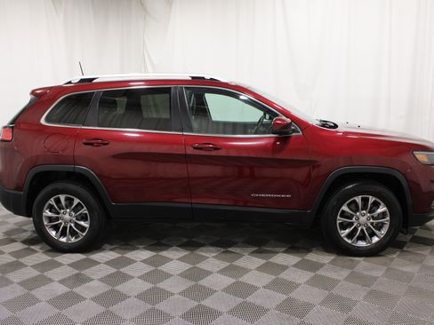 Used 2019 Jeep Cherokee Latitude Plus AWD/4WD image 23