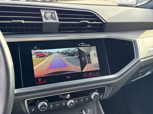 Used 2022 Audi Q3 2.0T Premium Plus w/ Premium Plus Package image 19