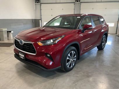 Used 2023 Toyota Highlander XLE