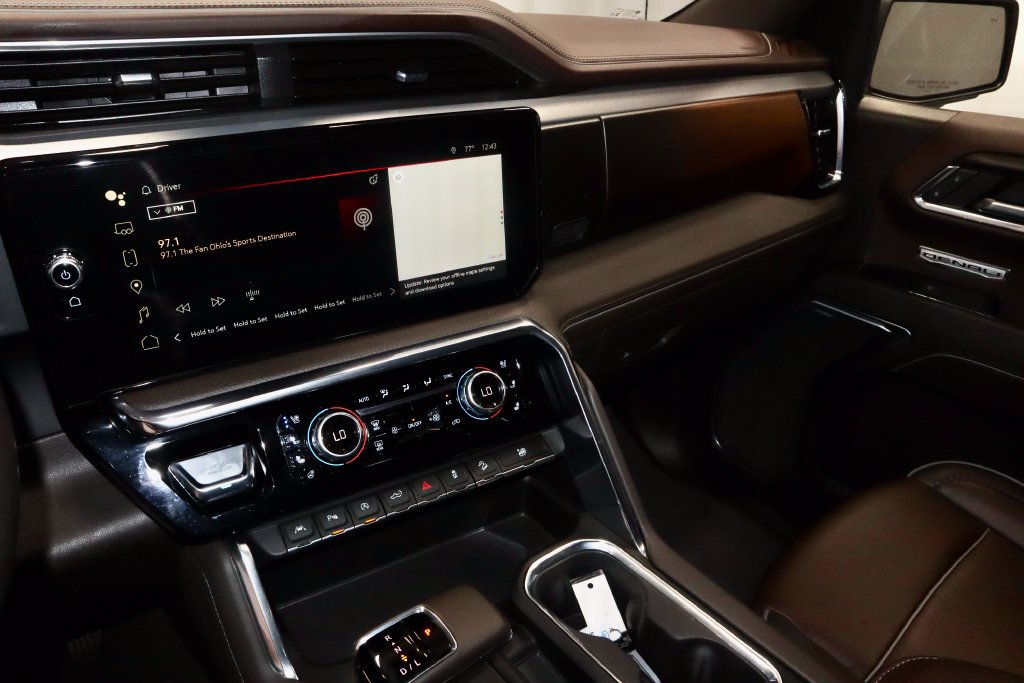 Used 2024 GMC Sierra 1500 Denali w/ Technology Package AWD/4WD image 29