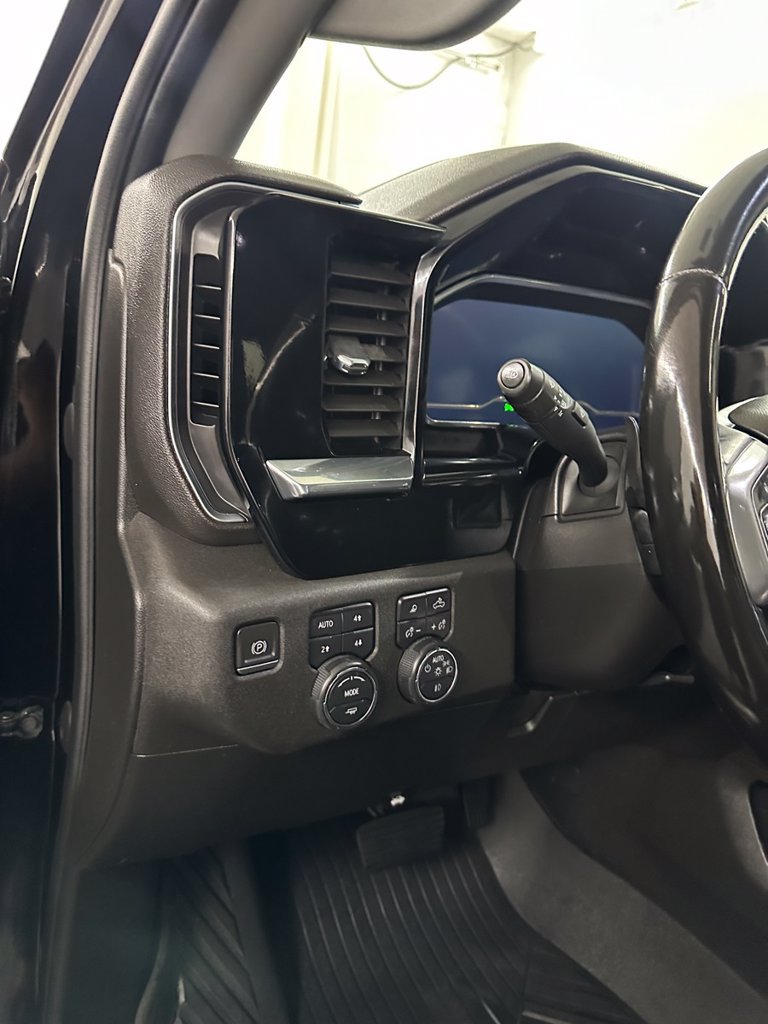 Used 2023 Chevrolet Silverado 1500 RST AWD/4WD image 14