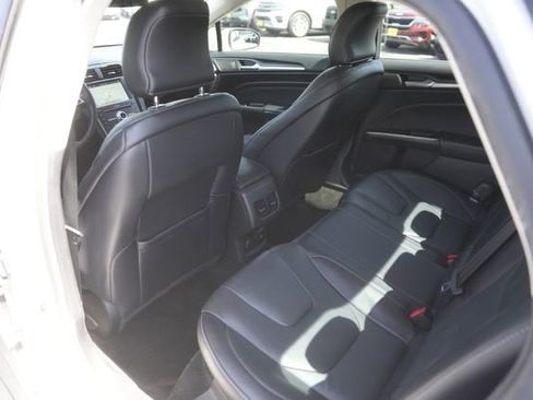 Used 2018 Ford Fusion Titanium image 12