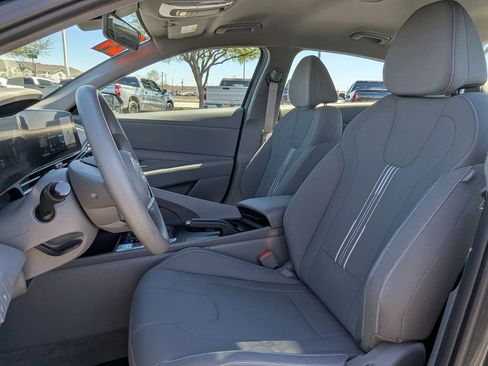 Used 2024 Hyundai Elantra SEL image 11