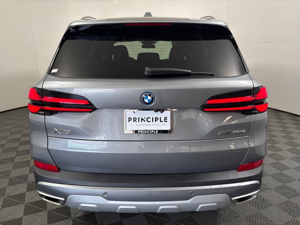 Certified 2024 BMW X5 xDrive50e w/ Premium Package AWD/4WD image 6