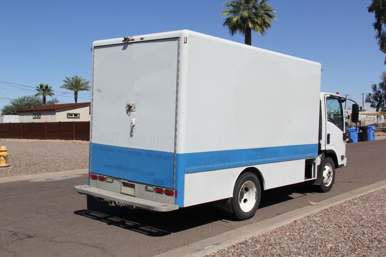Used 2018 Isuzu NPR RWD image 5