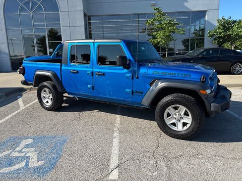 Used 2020 Jeep Gladiator Sport w/ Quick Order Package 24S AWD/4WD image 36