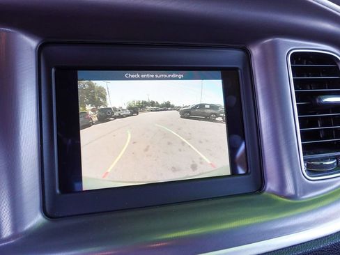 Used 2022 Dodge Charger SXT w/ Leather Interior Group image 18