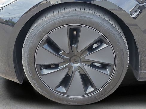 Used 2025 Tesla Model 3 Long Range AWD/4WD image 10