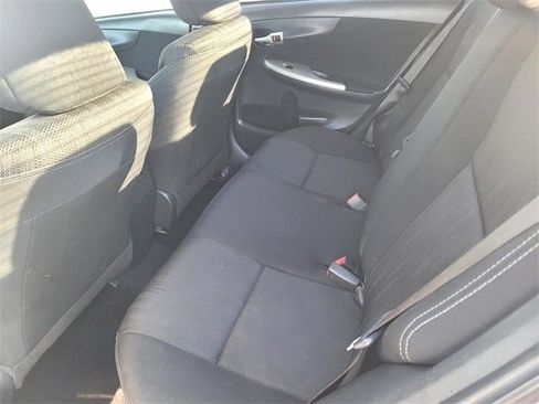 Used 2013 Toyota Corolla image 12