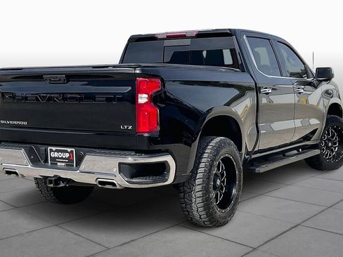 Used 2022 Chevrolet Silverado 1500 LTZ image 13