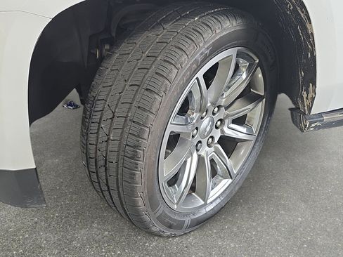 Used 2016 Chevrolet Tahoe LTZ AWD/4WD image 30