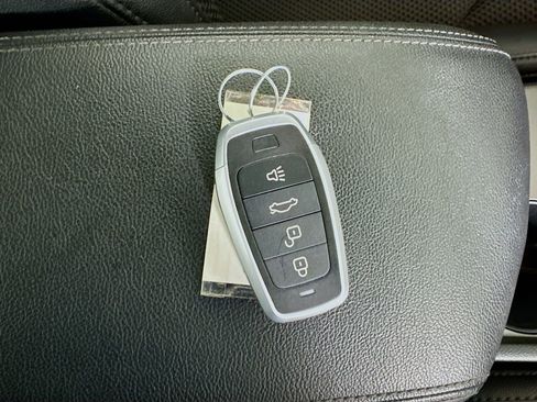 Used 2020 Kia Optima S image 37