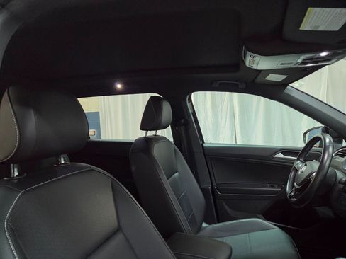 Used 2021 Volkswagen Tiguan SE R-Line image 28