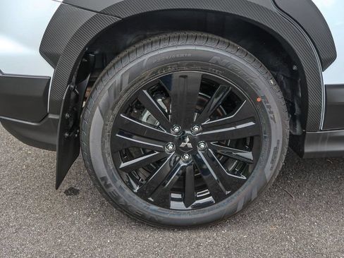Used 2025 Mitsubishi Outlander Sport AWD image 14