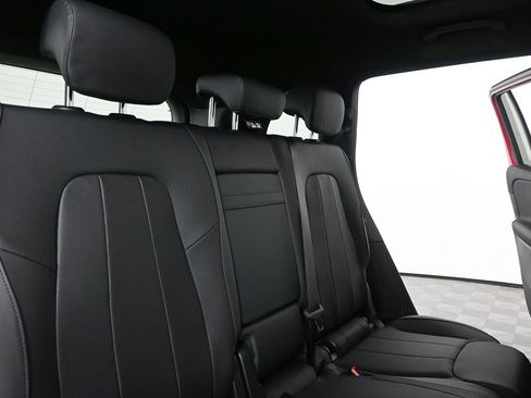 New 2026 Mercedes-Benz GLB 250 image 18