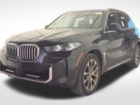 Used 2024 BMW X5 xDrive40i w/ Premium Package image 3
