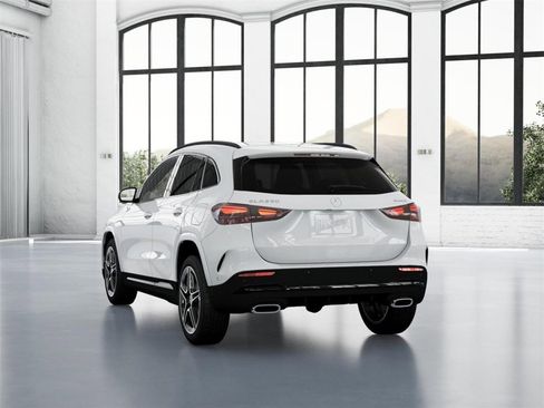 New 2025 Mercedes-Benz GLA 250 4MATIC image 27