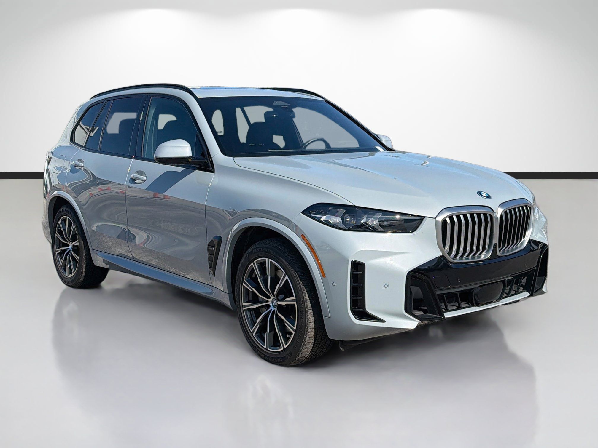 Used 2024 BMW X5 xDrive50e w/ M Sport Package AWD/4WD image 1