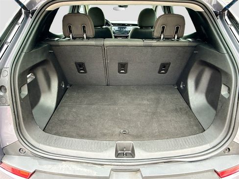 Used 2023 Chevrolet Bolt EUV LT image 26