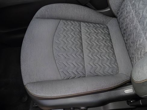 Used 2023 Chevrolet Equinox LT FWD image 23