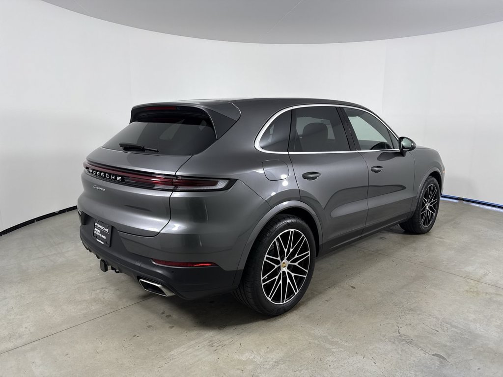 Certified 2024 Porsche Cayenne AWD/4WD image 7