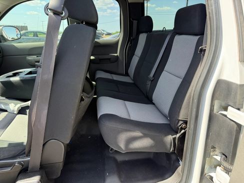 Used 2007 Chevrolet Silverado 1500 W/T RWD image 17