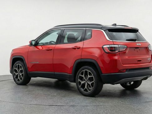 Used 2025 Jeep Compass Limited image 6