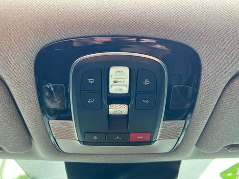 Used 2022 Hyundai Palisade Limited w/ Cargo Package image 32