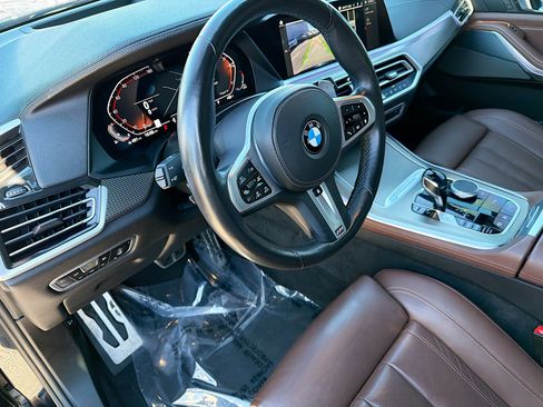 Used 2021 BMW X5 xDrive40i w/ M Sport Package image 26