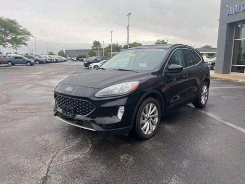 Used 2022 Ford Escape Titanium w/ Titanium Elite Package image 2