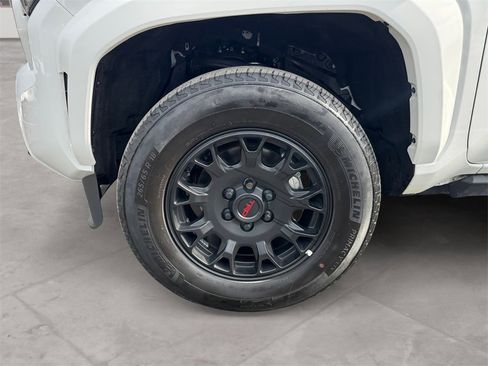 Used 2024 Toyota Tacoma TRD Sport w/ TRD Sport Upgrade Package image 14