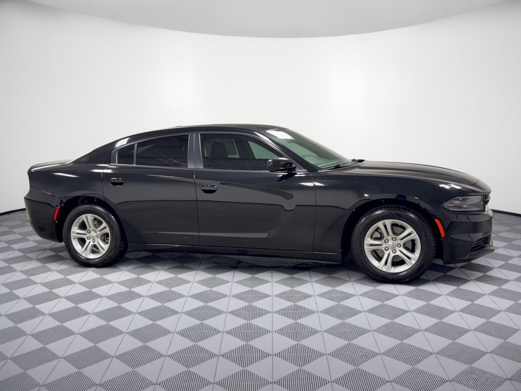 Used 2022 Dodge Charger SXT RWD image 8