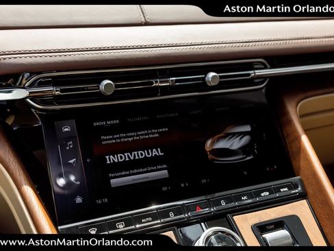 Used 2024 Aston Martin DB12 Coupe RWD image 44