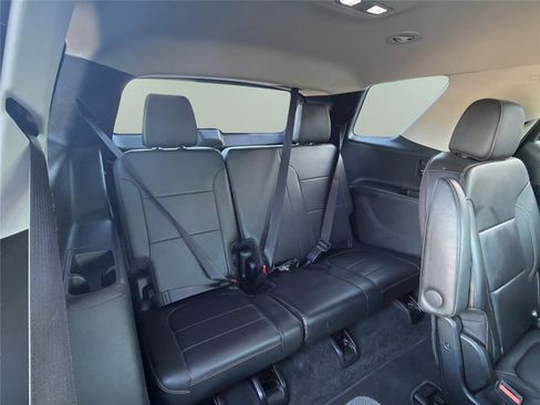 Used 2019 Chevrolet Traverse LT w/ LT Premium Package AWD/4WD image 23
