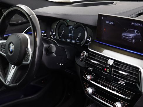 Used 2019 BMW M550i xDrive w/ Premium Package 2 image 22