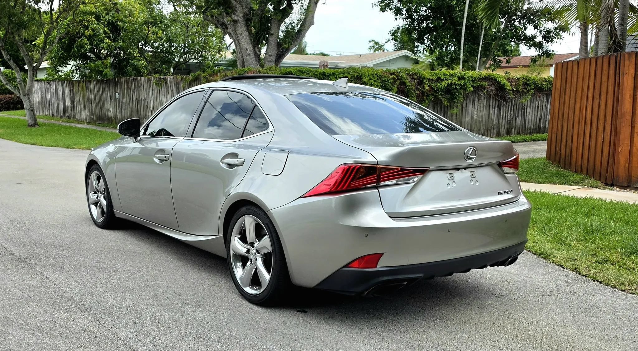 Used 2018 Lexus IS 300 w/ Premium Package RWD image 10
