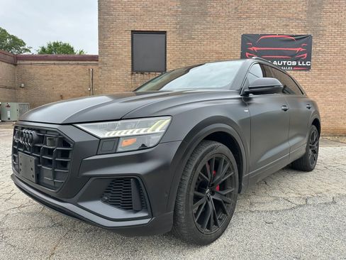 Used 2019 Audi Q8 Prestige w/ Luxury Package AWD/4WD image 2