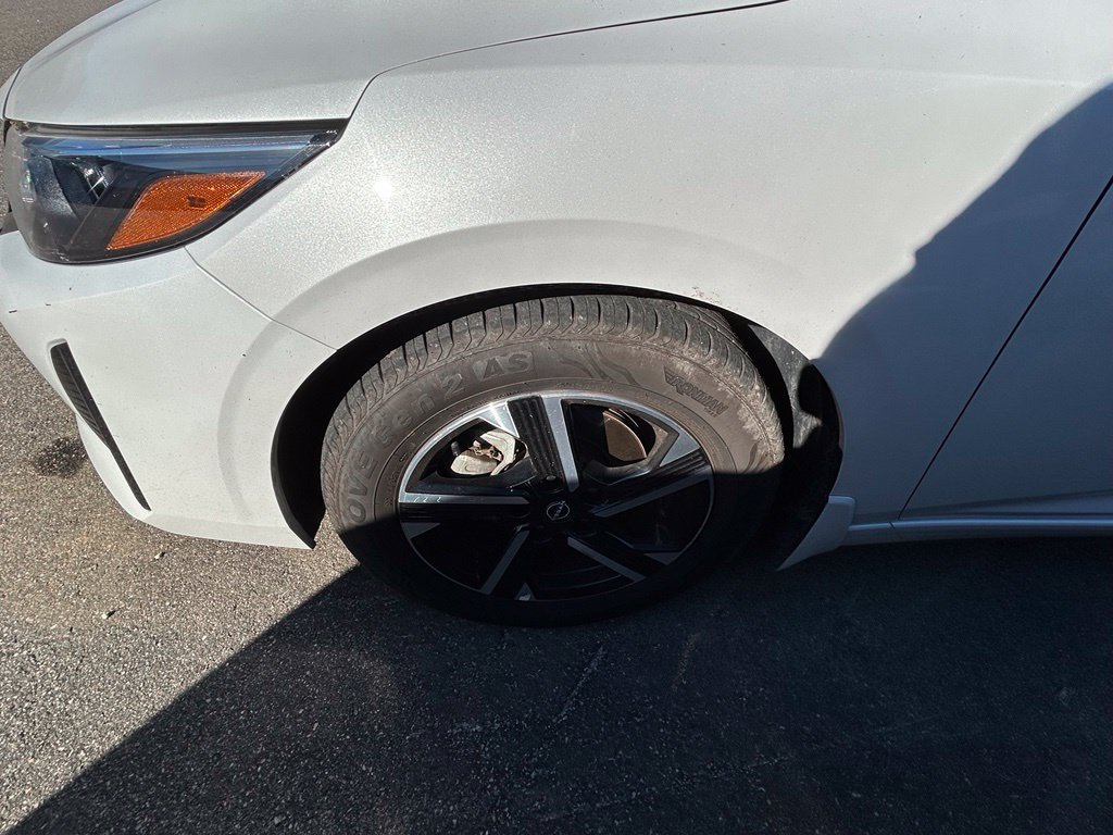 Used 2025 Nissan Sentra SV FWD image 5