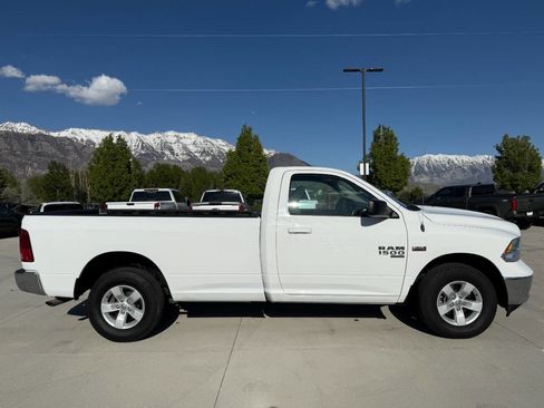 Used 2019 RAM 1500 Classic SLT image 2