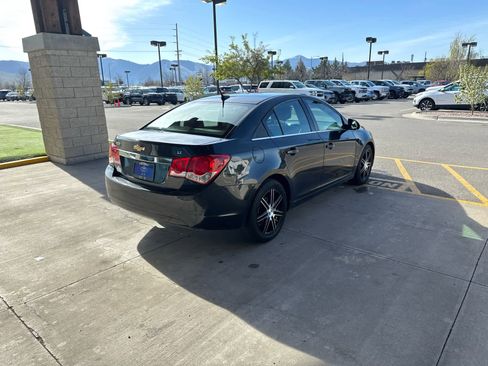 Used 2013 Chevrolet Cruze LT FWD image 4