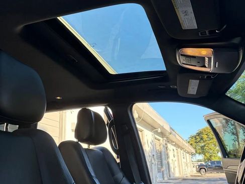 Used 2021 Jeep Grand Cherokee Laredo X image 33