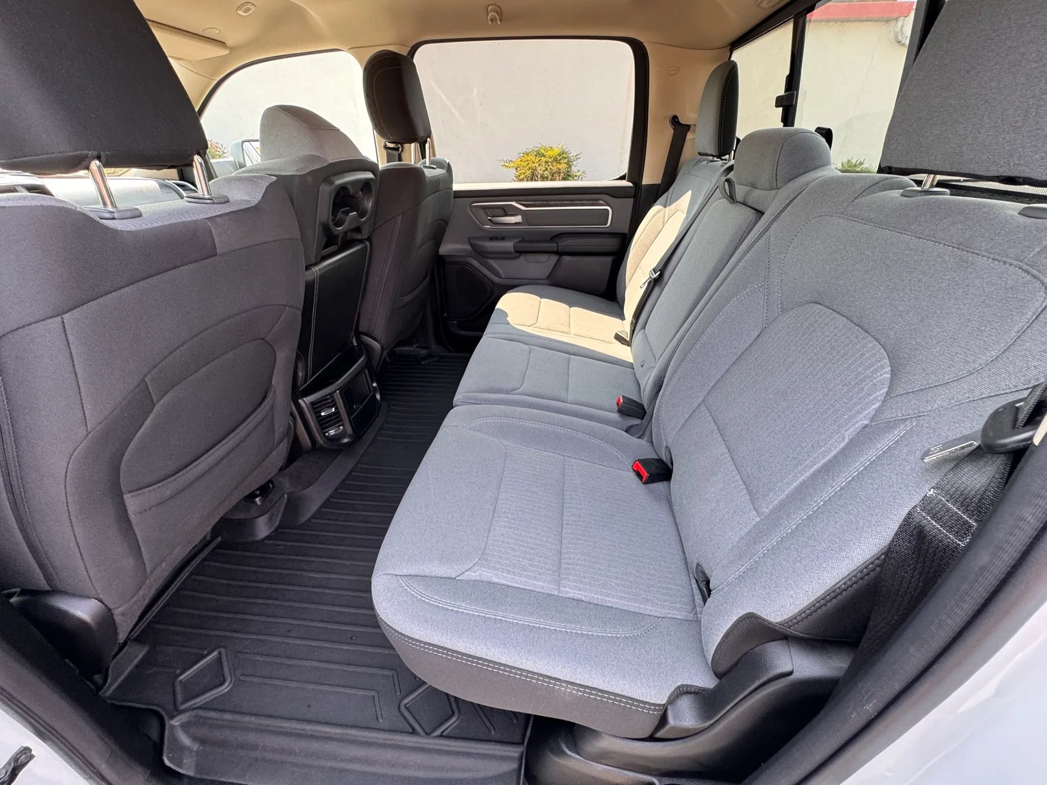 Used 2020 RAM 1500 Big Horn AWD/4WD image 17
