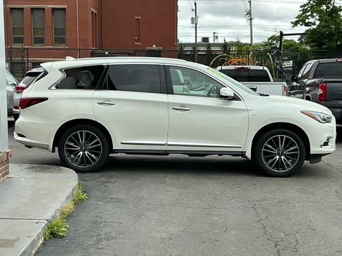 Used 2017 INFINITI QX60 Luxe w/ Deluxe Technology Package AWD/4WD image 4