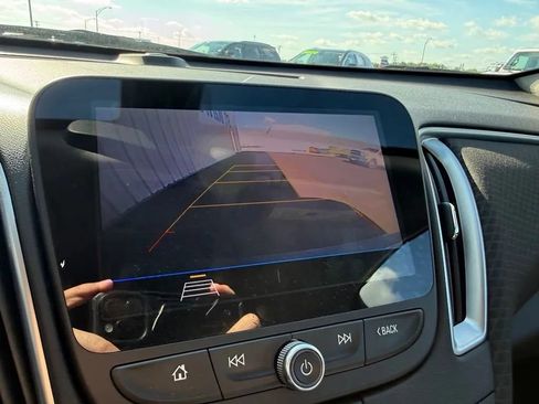 Used 2020 Chevrolet Malibu LS FWD image 21