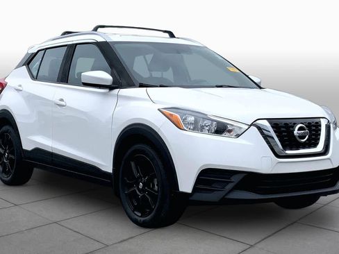 Used 2019 Nissan Kicks SV w/ Exterior Package FWD image 3