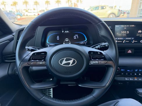 Certified 2025 Hyundai Elantra Sport image 9