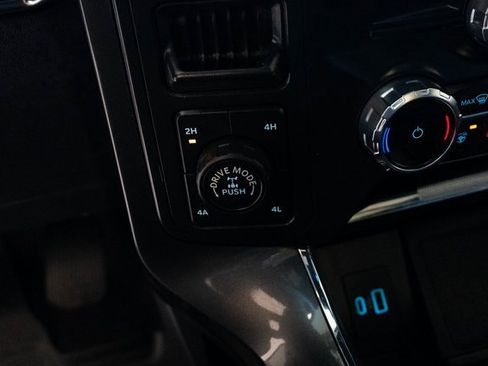 Used 2022 Ford F150 Lariat w/ Equipment Group 502A High image 40